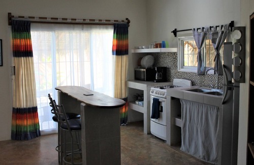 Brisas de Zicatela Maison | Beach Cottage à seulement 50 mètres de la plage avec A / C