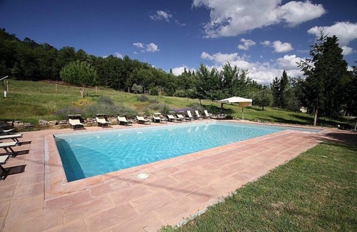 Pontassieve Maison | Casa Camomilla F: A characteristic and welcoming independent house surrounded by meadows and by green hills, with Free WI-FI.