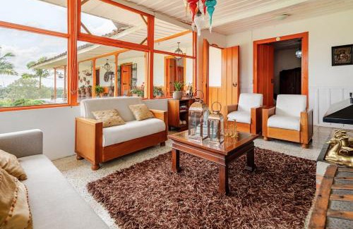 Alegrias Maison | Casa Campestre con Jacuzzi y 4 habitaciones en Pereira
