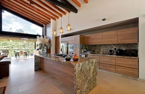 La Aguacatala Maison | Casa Campestre de Lujo