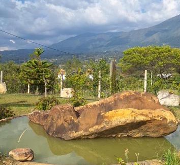 Villa de Leyva Maison | Casa Campestre Flores Amarillas