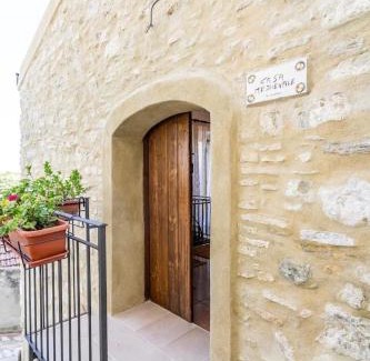 Rocca Imperiale Maison | Casa castello