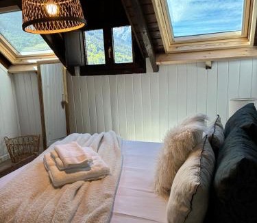 Pujo Chalet De Ski | Casa Catania-Acogedora casa con impresionantes vistas-Fibra Optica