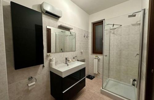 Ladispoli Appartement | Casa Cecilia(Villino da 2 a 8 persone)
