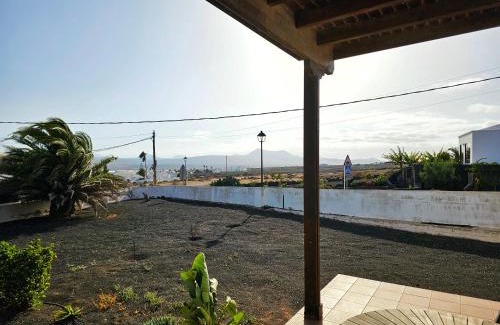 Nazaret Appartement | Casa Cernícalo, Tranquilidad, Terraza y Ubicación Ideal para Explorar Lanzarote