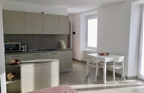 Pettenasco Appartement | Casa Cesira - vue sur le lac d'Orta au premier étage