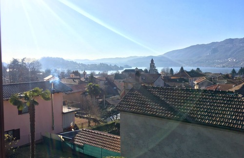 Pettenasco Appartement | Casa Cesira - vue sur le lac d'Orta au premier étage