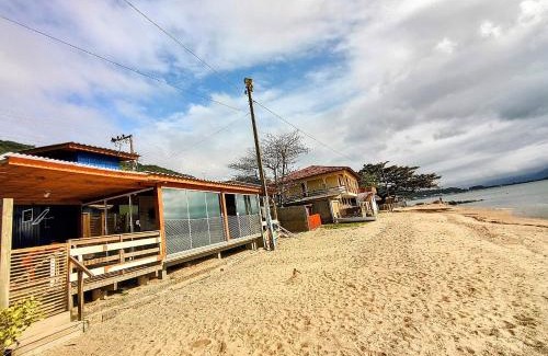 Ribeirao da Ilha Maison | Casa charmosa pé na areia por do sol
