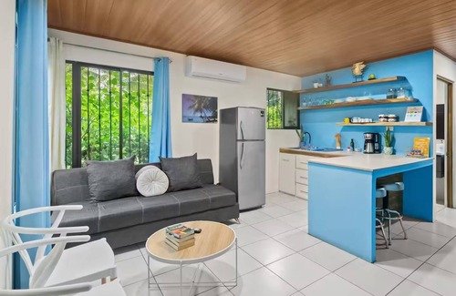 Coco Sunset Hills Maison | Casa Claudia - 5 min walk to beach