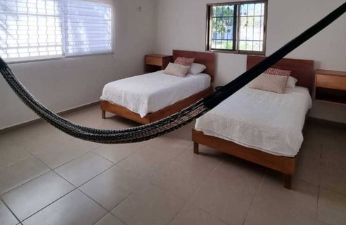 Chelem Maison | Casa Cocales - Cozy family beach house with pool - 2 min from the beach.