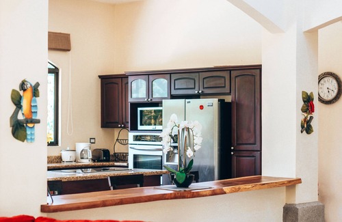 Esterillos Oeste Maison | Casa Colibri - Hidden Gem with spacious rooms