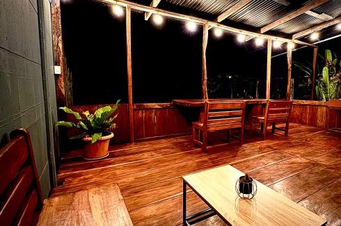 Los Angeles Maison | Casa Colibrí Encanto Rústico y Comodidad Moderna -La Fortuna