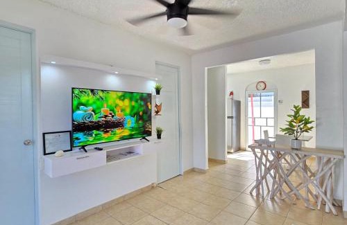 Hucares Maison | Casa Colora