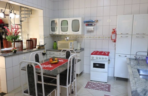 Santo Inacio Copropriété | Casa com Lazer, praia e pesca privilegiada em Condomínio Pousada Paranapanema