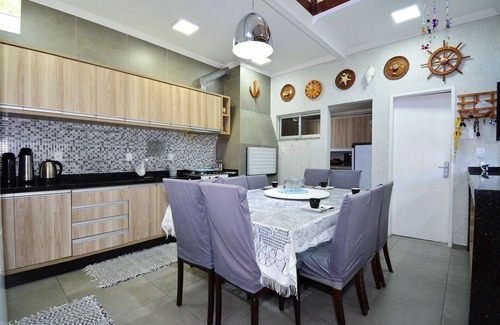 Alto Ribeirao Leste Maison | Casa com Piscina no Ribeirão da Ilha - SDI013