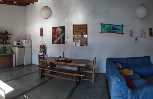 Estufa I Maison | Casa com Piscina e Churrasqueira em Ótima Localização