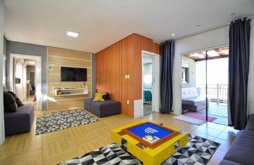 Alto Ribeirao Leste Maison | Casa com Piscina no Ribeirão da Ilha - SDI013