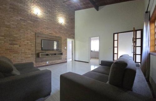 Brotas Maison | Casa com piscina próxima à natureza