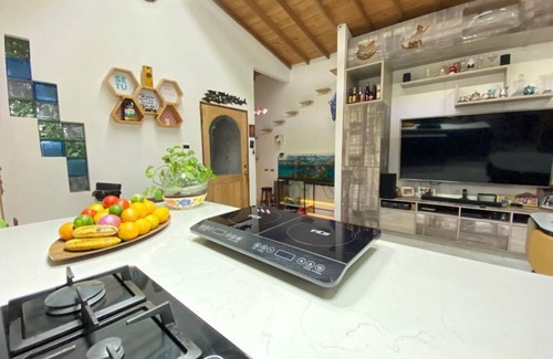 Villa Nueva Maison | Casa con Jacuzzi Cerca a Estación Metro Hospital