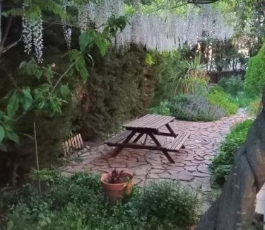 Viznar Maison | Casa con jardín y aparcamiento en Viznar, junto a Granada