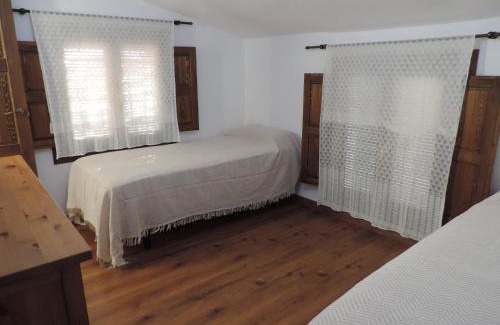 Viznar Maison | Casa con jardín y aparcamiento en Viznar, junto a Granada