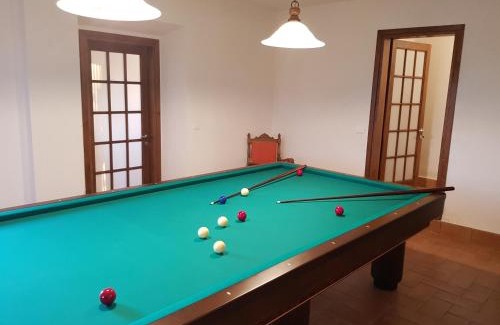 Terranuova Bracciolini Maison | Casa con piscina camino e biliardo