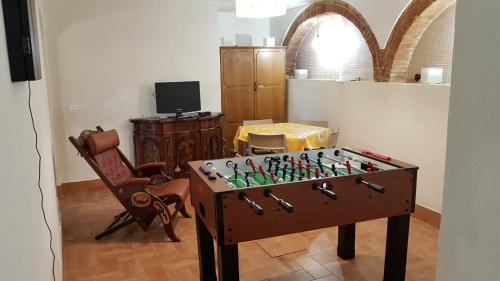 Terranuova Bracciolini Maison | Casa con piscina camino e biliardo