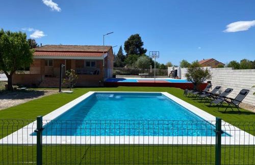 Fuentiduena de Tajo Maison | Casa con piscina, Villa Alarilla