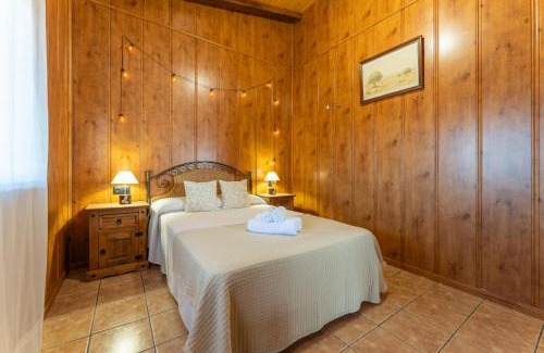 Valverde de Merida Chalet De Ski | Casa con piscina Jailás
