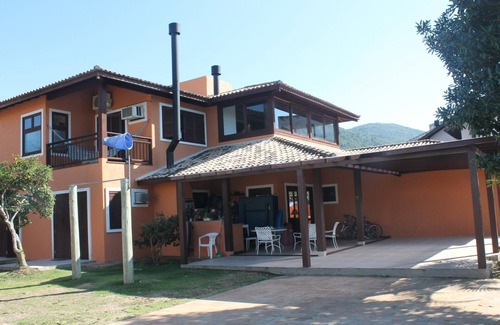 Centro Maison | Casa Condominio Alto Padrao Floripa - 4 suites et 1 chambre à coucher, avec femme de ménage
