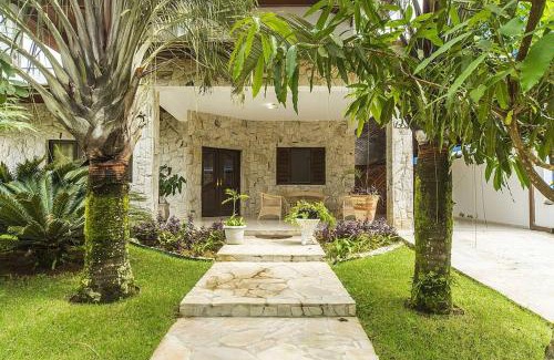 Horto Maison | Casa confortável e ampla com piscina e bilhar!