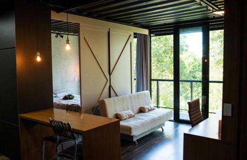 Flores da Cunha Maison | Casa Container FIGO em meio a natureza na Serra Gaúcha