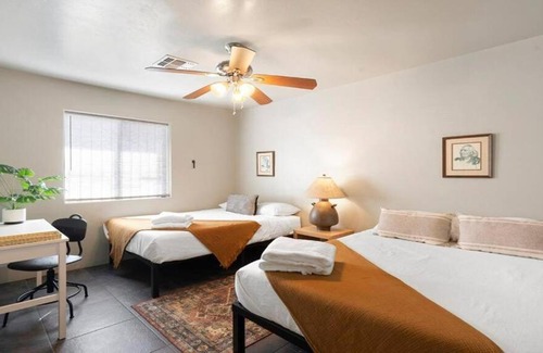 Tucson Maison | Casa Cozy 4 BR House with Backyard Oasis & Pool