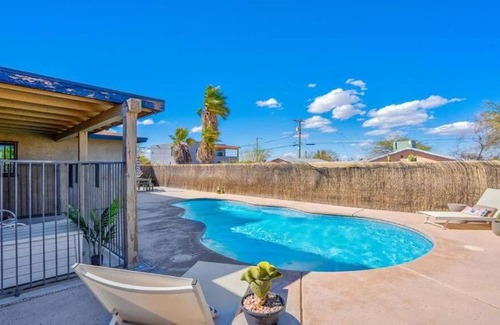 Tucson Maison | Casa Cozy 4 BR House with Backyard Oasis & Pool