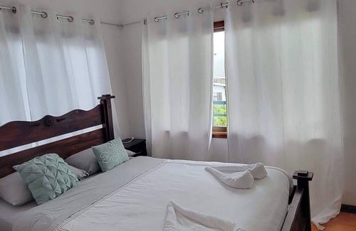 Vara Blanca Autre | Casa Panoramic Volcano and Jungle Views