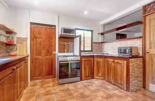 Cahuita Maison | Casa Creole - Private, Secure, Steps from the Beach