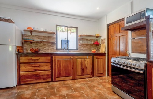 Cahuita Maison | Casa Creole - Private, Secure, Steps from the Beach