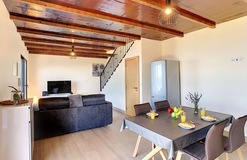 Prazeres Maison | Casa da Felicidade by LovelyStay
