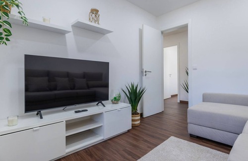 Santa Maria e Sao Miguel Maison | Casa da Roseira by LovelyStay