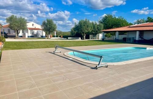Avis Maison | Casa das Oliveiras