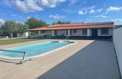Avis Maison | Casa das Oliveiras