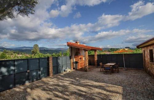 Codecoso Maison | Casa das Vinhas Camélias de BastoTurismo Rural