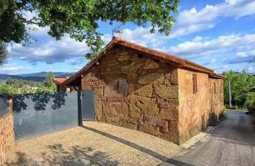 Codecoso Maison | Casa das Vinhas Camélias de BastoTurismo Rural