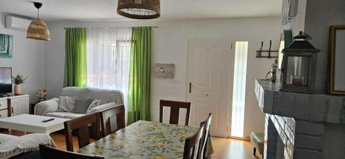 Durcal Maison | Casa de 5 habitaciones hasta 9 plazas, La Casilla en Dúrcal, Granada