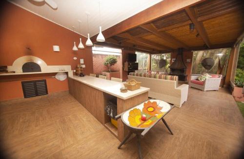 Campinas Maison | Casa de Campo com acesso a Represa em Piracaia SP