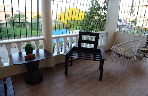 Mendoza Maison | Casa de dos niveles de concepto abierto en Santo Domingo Este. .