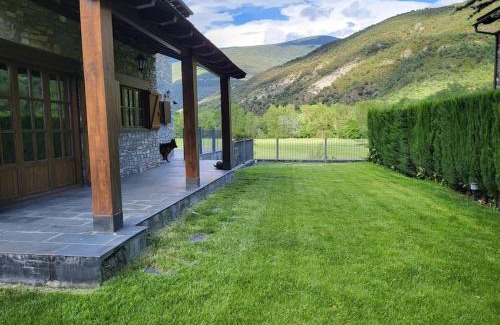 Soriguera Chalet De Ski | Casa de fusta al cor dels Pirineus