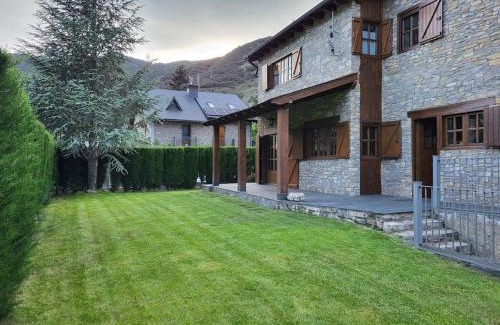 Soriguera Chalet De Ski | Casa de fusta al cor dels Pirineus