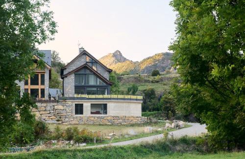 Sandinies Maison | Casa de la paz en el Valle de Tena