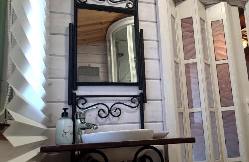 La Solana Maison | Casa de madera luz de Carlota